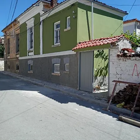 Housee Korce