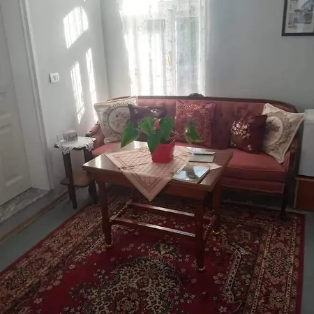 Housee Apartment Korce