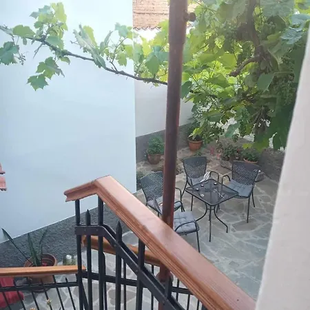 Housee Korce